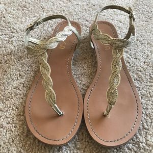 Gold glittered sandal
