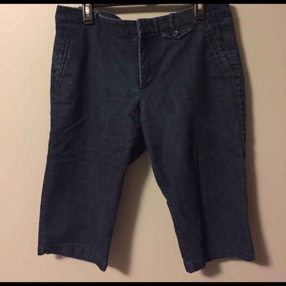 Dockers size 16 dark jean capris
