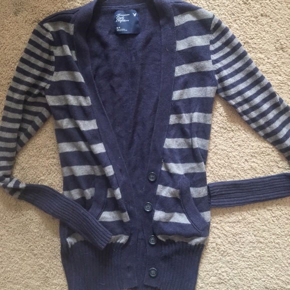 Cardigan - Picture 1 of 3