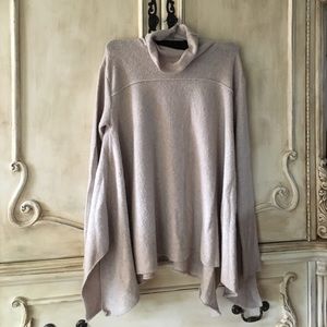 Free People Sweater: size medium