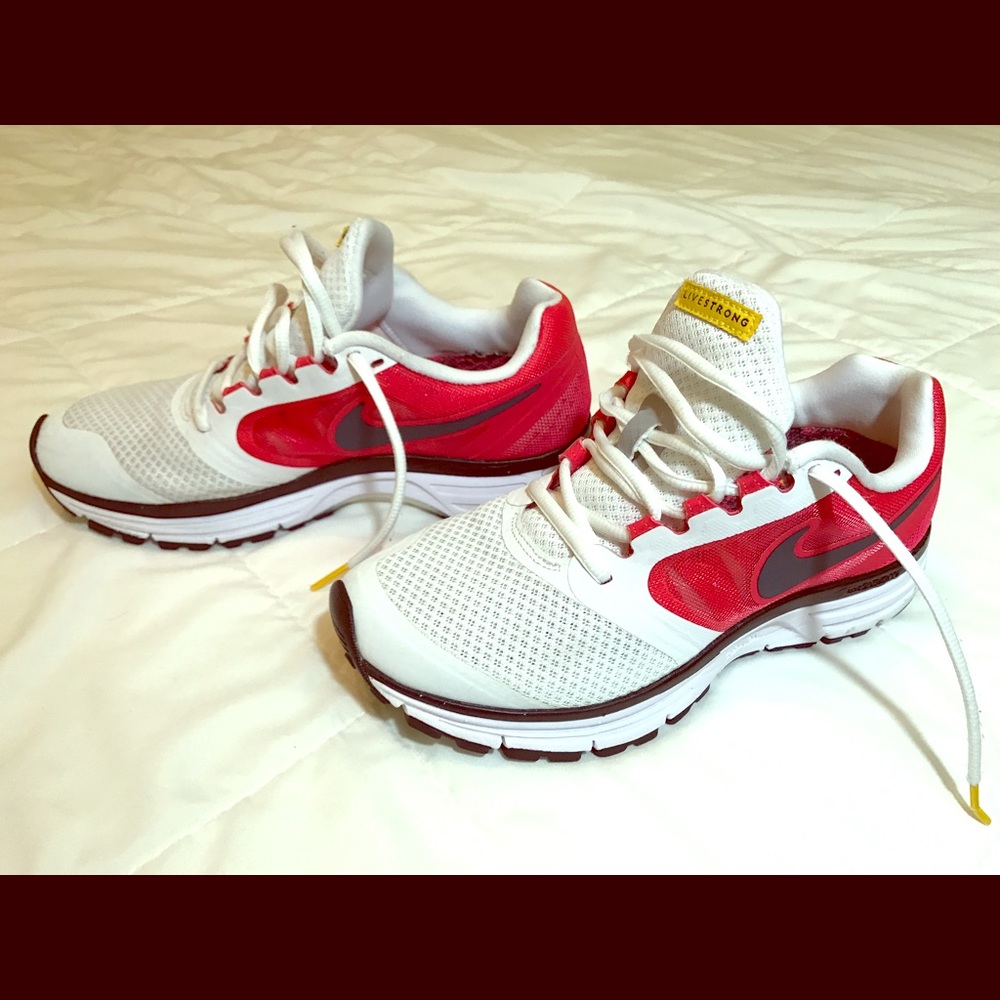 🎉 SALE!! 🎉Nike Air Zoom Vomero 8 Livestrong 6.5