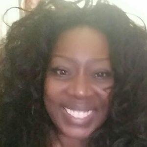 Meet your Posher, Loreal lora