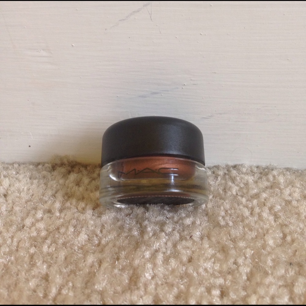 MAC fluidline in "Rich Ground"