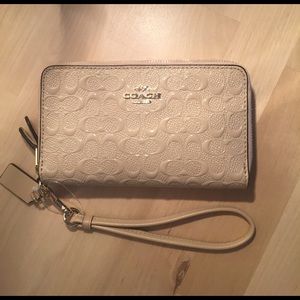 Patent leather Coach wristlet - NEVER USED!