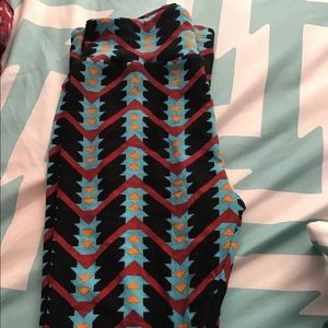 Black Background Lula Roe One Size Leggings