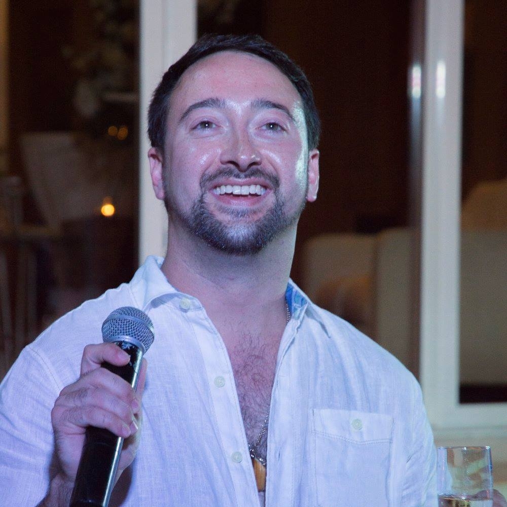 Meet your Posher, Casey