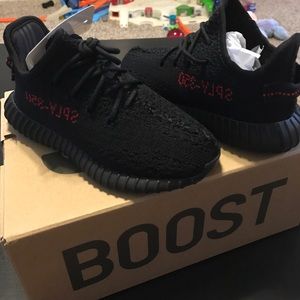 Yeezy Boost 350 V2