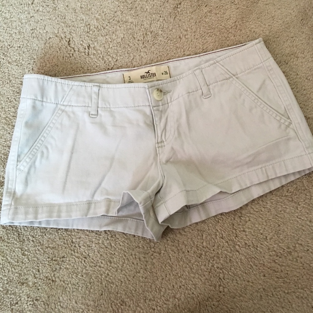 Hollister khaki shorts