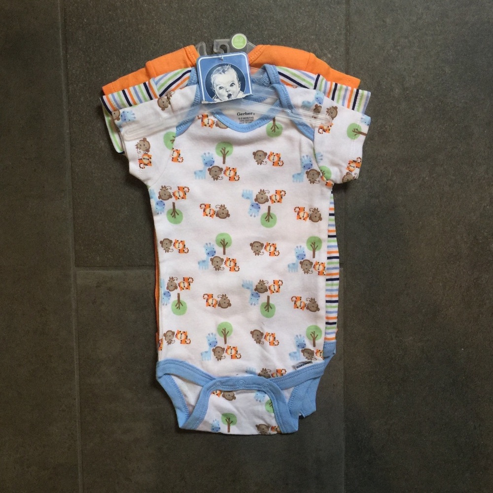 Gerber short sleeved body suits