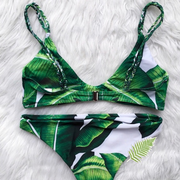 ‼️ONE LEFT🌿 Sexy Banana Leaf Floral Bikini - Picture 3 of 8