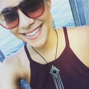 Meet your Posher, Ayla