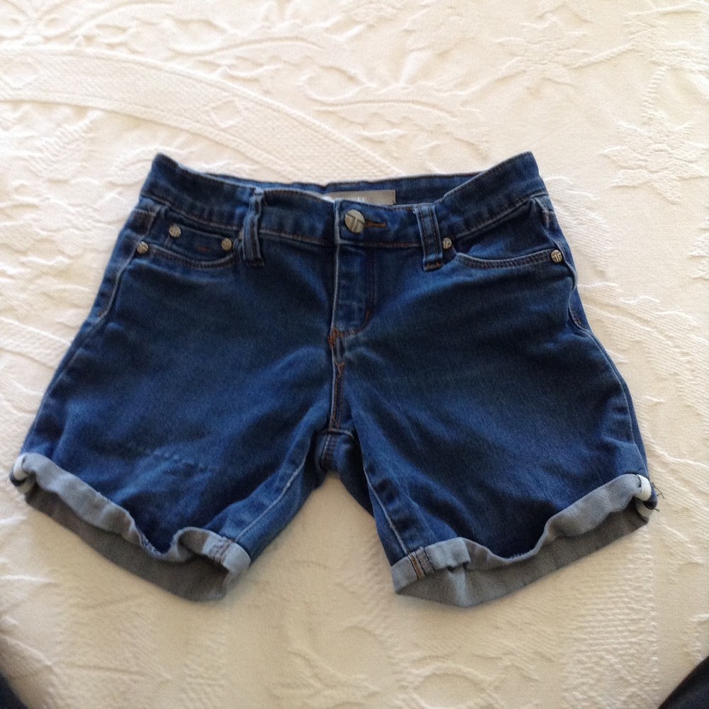 Girls cuffed Jean shorts