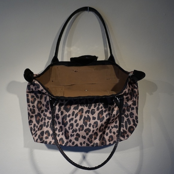 🙌Closet Closeout🙌 Leopard Print Hand bag - Picture 3 of 4