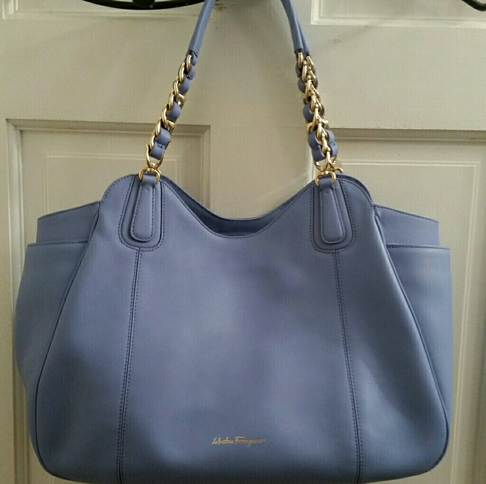 Salvatore Ferragamo Medium Gancini in fleur blue