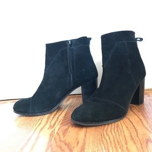 Tom's black suede booties
