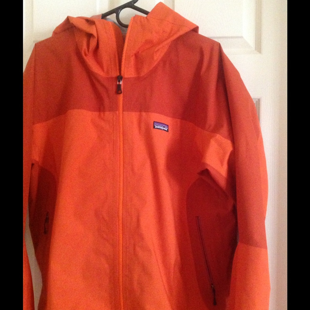 Patagonia Amazon Lightweight Rain Coat