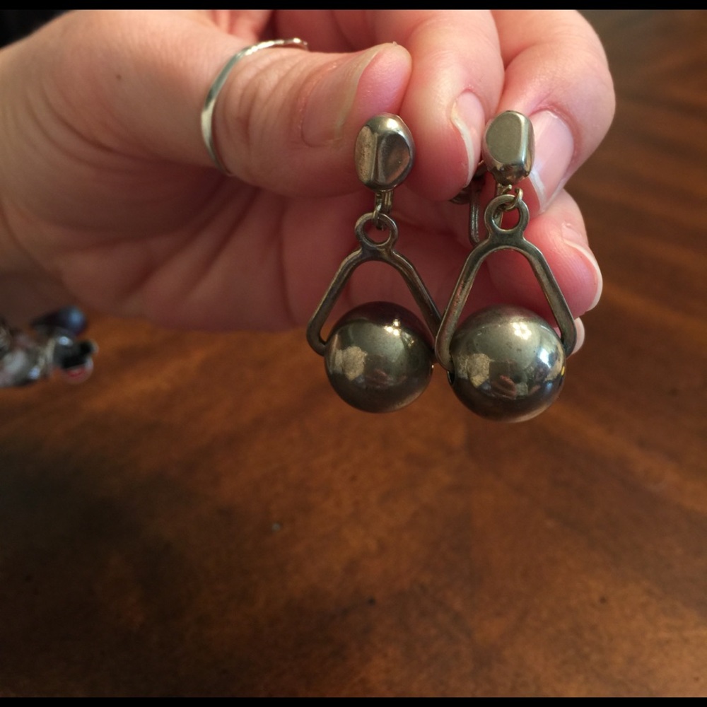 Vintage screw back earrings
