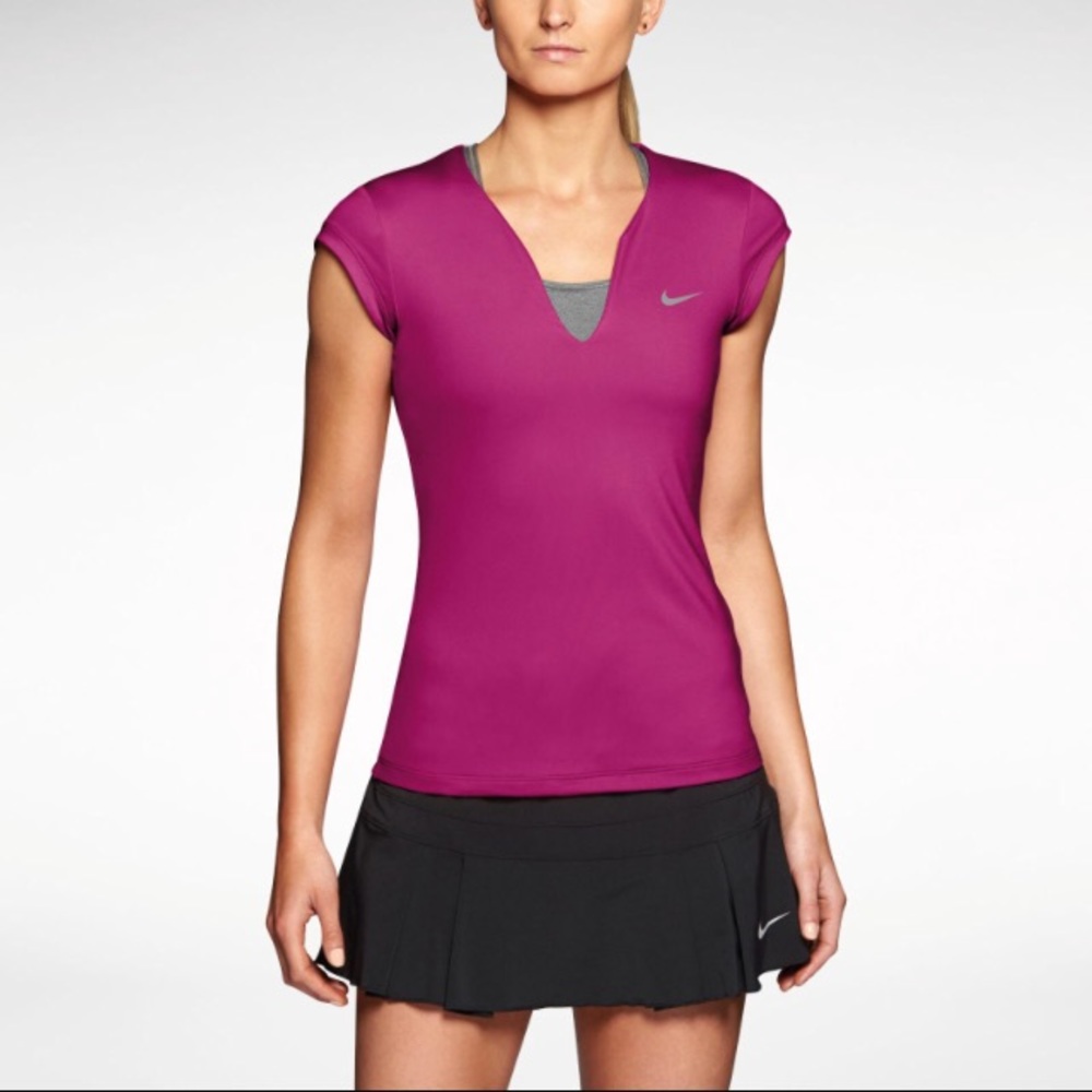 Nike dri- fit shirt.