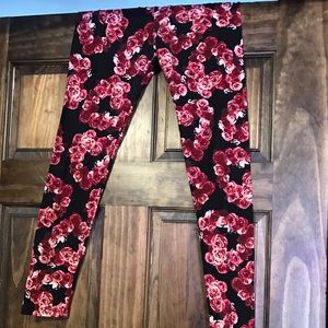 LULAROE LEGGINGS!