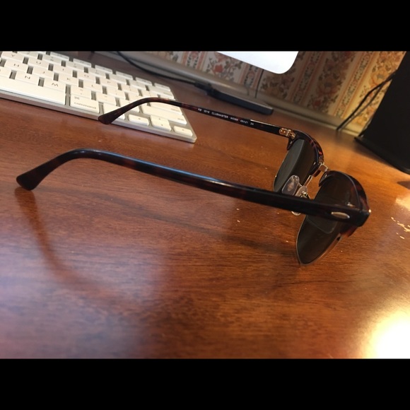 Ray-Ban Clubmaster Classic Tortoise