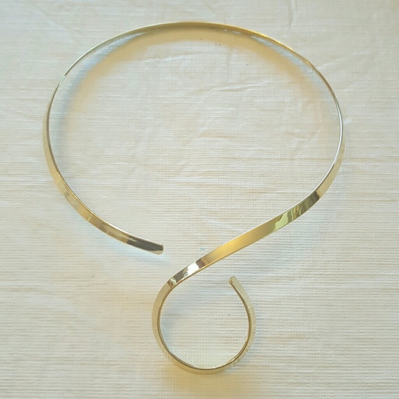 LOT of (12) - 16" Curly Q Gold Tone Choker / Collar Necklace (1 DOZEN) - Picture 1 of 4