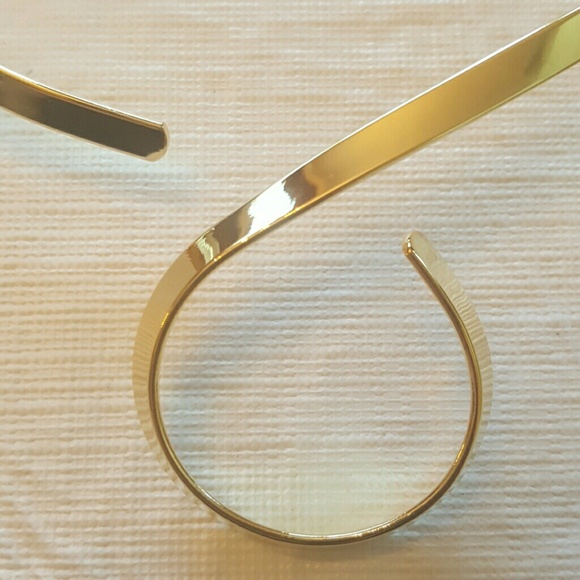 LOT of (12) - 16" Curly Q Gold Tone Choker / Collar Necklace (1 DOZEN) - Picture 4 of 4