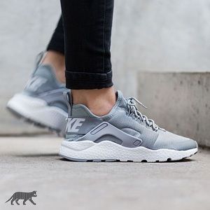 Nike Air Huarache 8.5