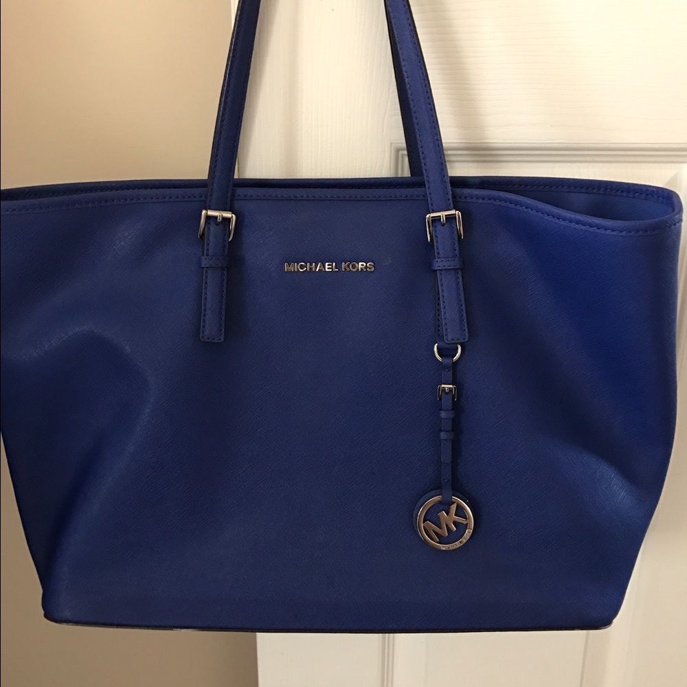Michael kors jet set tote w/padded laptop section