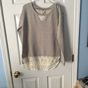 Gray sweatshirt with lace detail