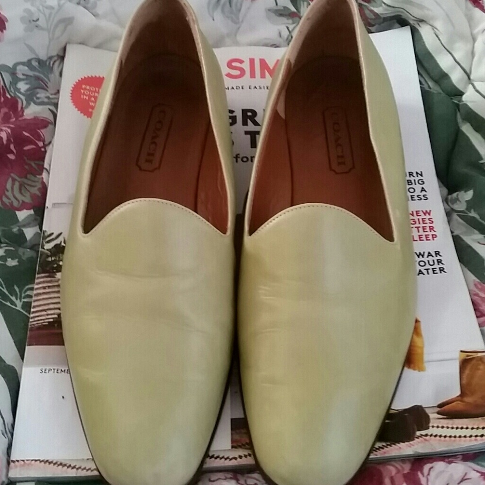 Coach avocado green loafers size 8