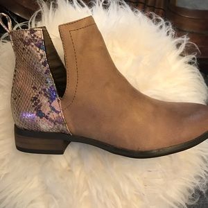 Matisse Booties Size 7 NIB