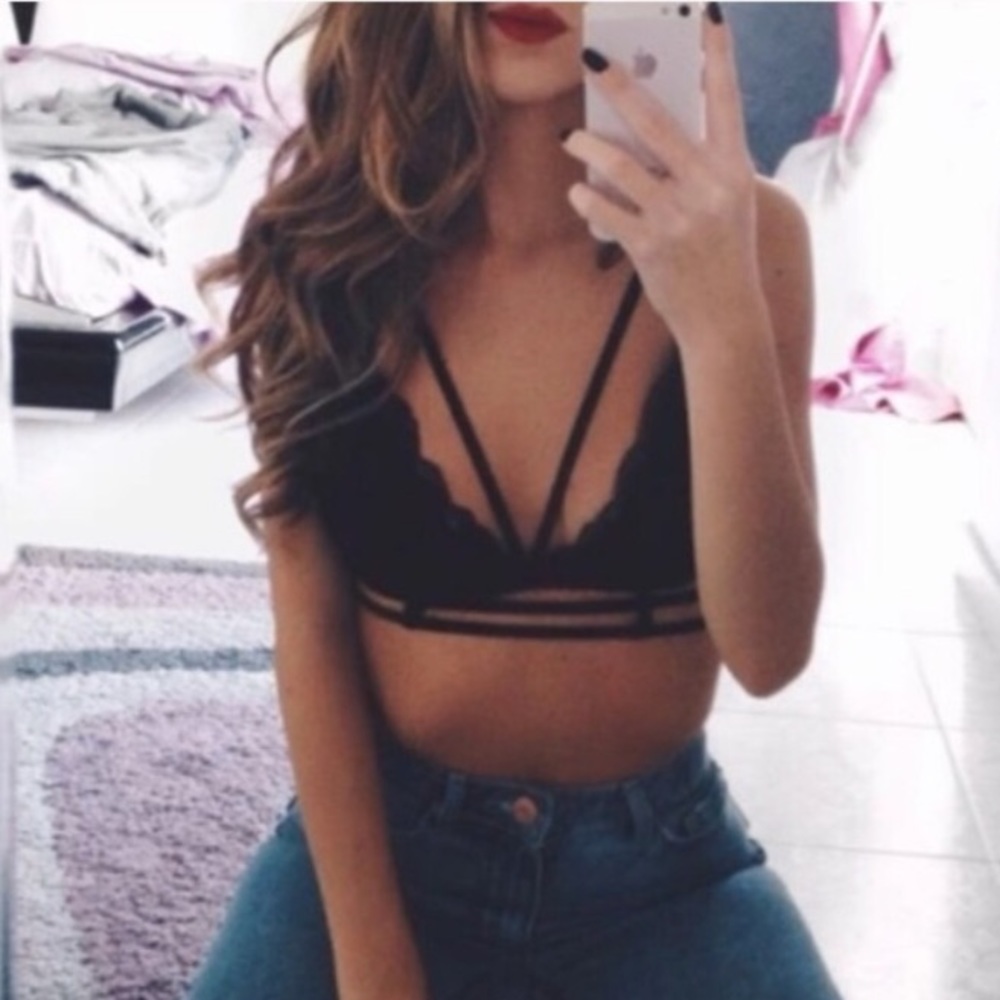 🌿 Black Cage Strappy Bralette - Picture 6 of 6