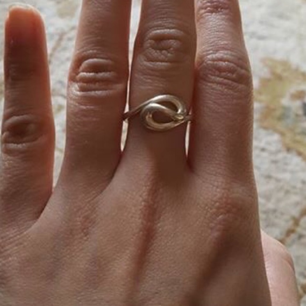 Last chance ♥️ tiffany & co. eternity band size 6