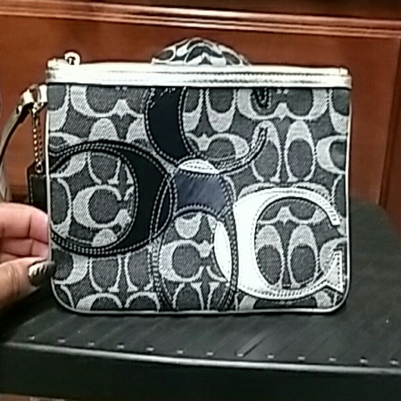 COACH Wristlet - Picture 1 of 3