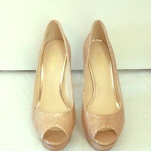 Metallic tan high heels!