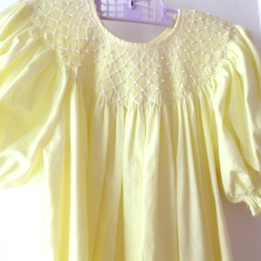 Boutique smocked dress size 5 EUC