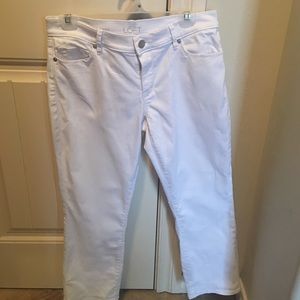 Loft modern kick crop white jeans, size 6