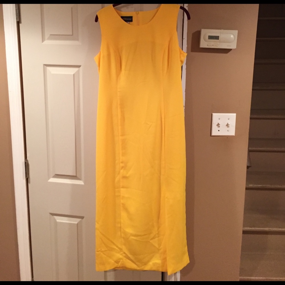 Long yellow dress