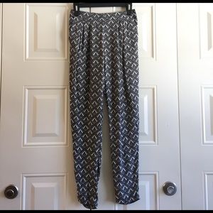 Patterned flowy pants