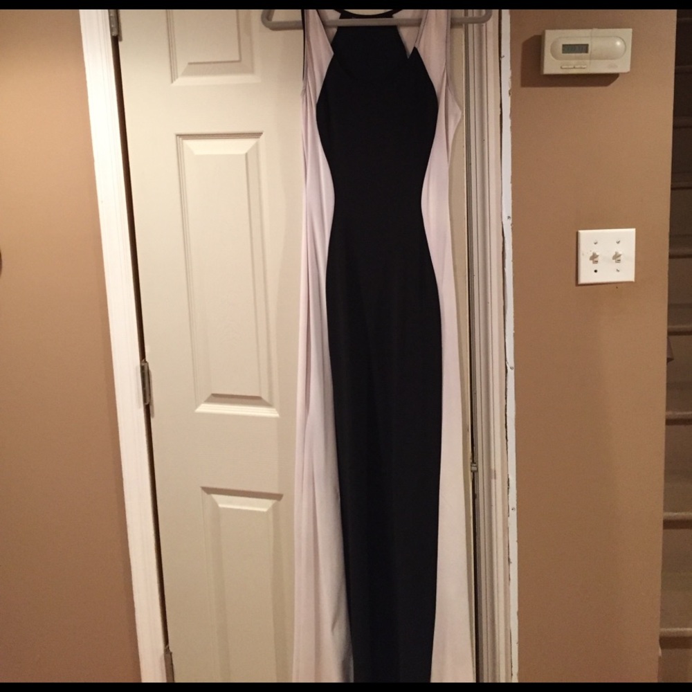 Black and white long dress - Picture 1 of 1