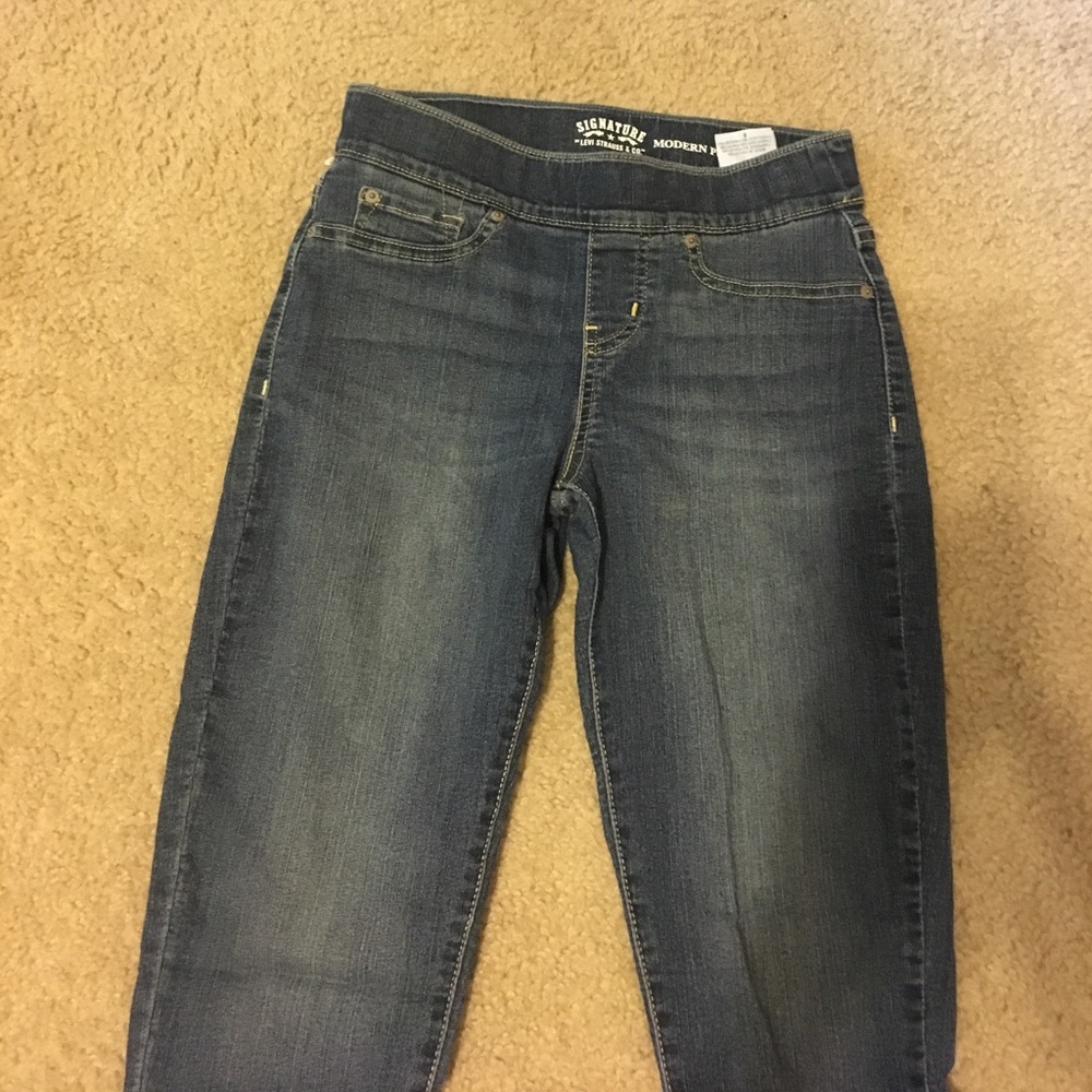 Levi's pull on capris