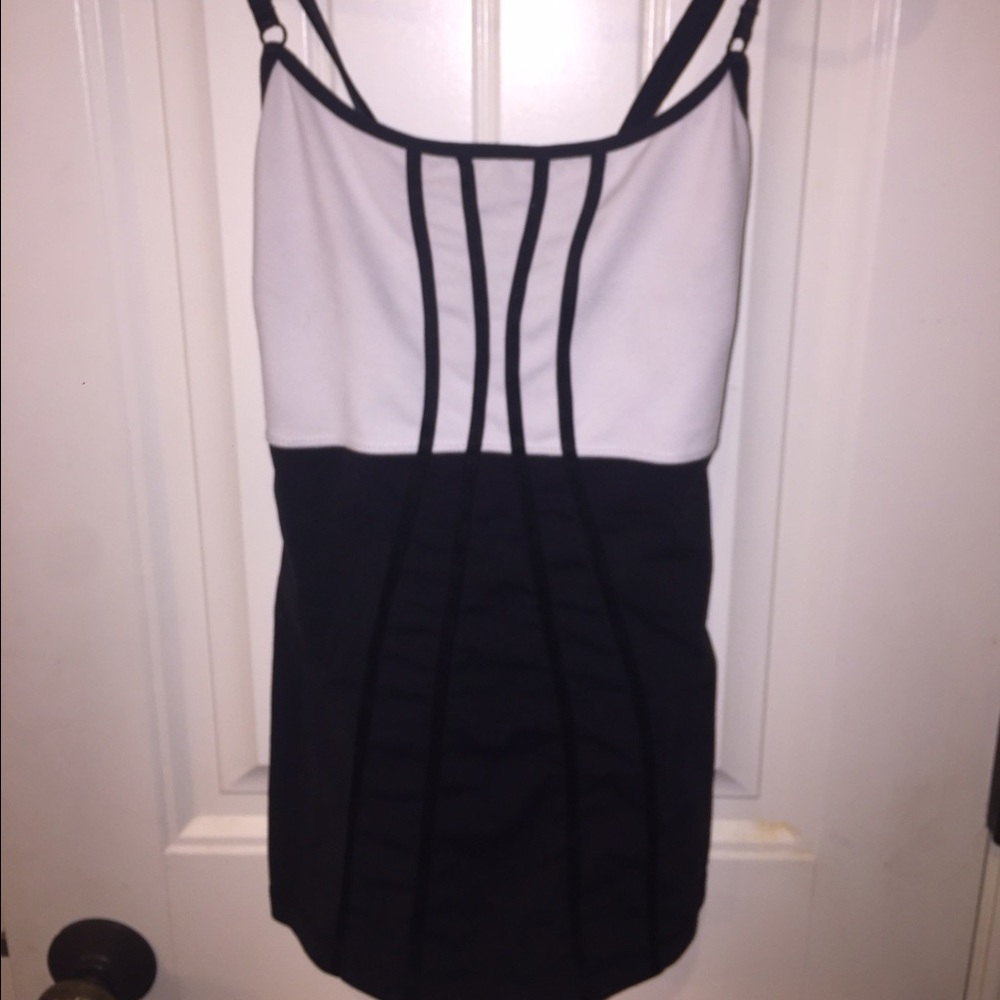 Lululemon workout tank