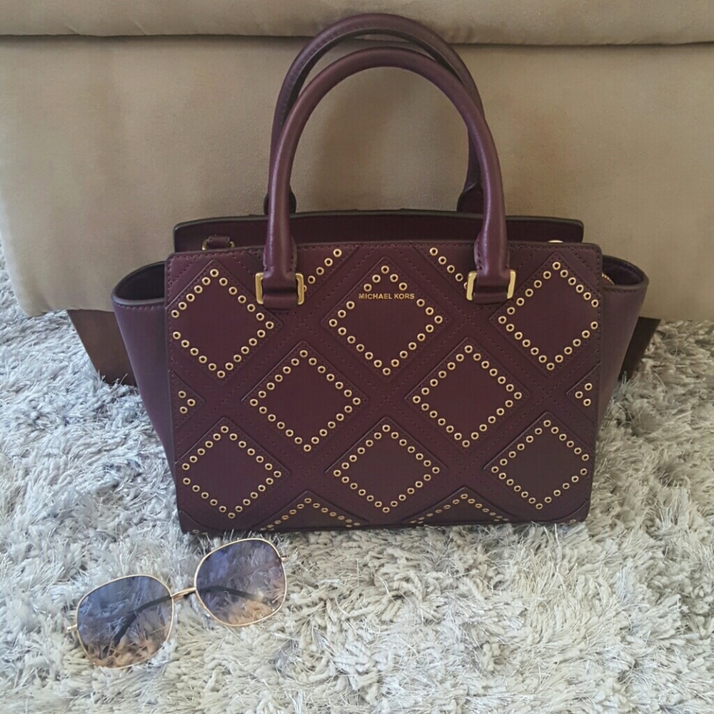 🚫SOLD🚫MICHAEL KORS GROMMET SATCHEL - Picture 2 of 7