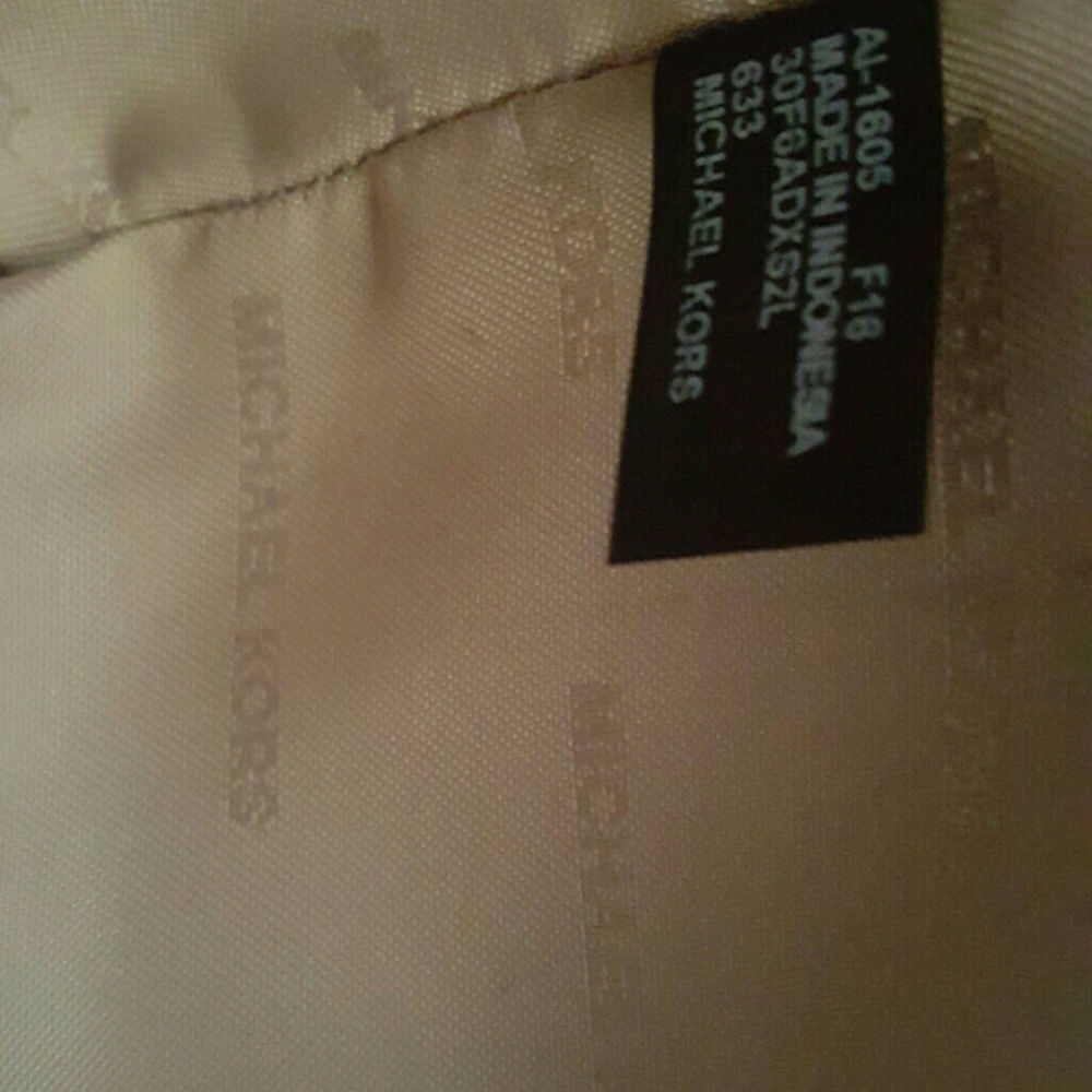 🚫SOLD🚫MICHAEL KORS GROMMET SATCHEL - Picture 7 of 7