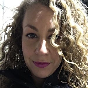 Meet your Posher, Elisa