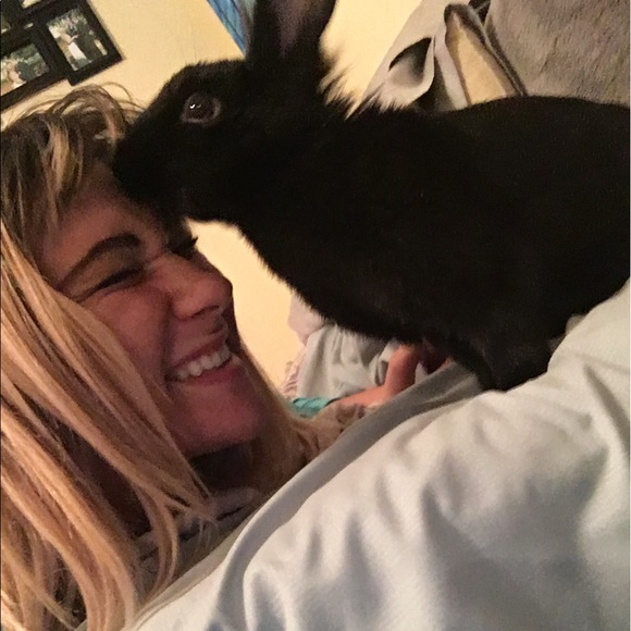 Meet your Posher, Amber! - Picture 5 of 7