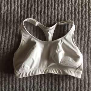 GapFit sports bra