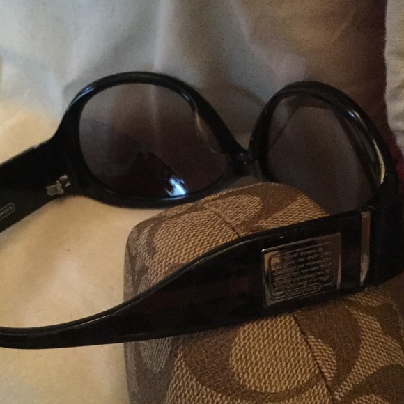 Coach Sunglasses - Picture 3 of 6