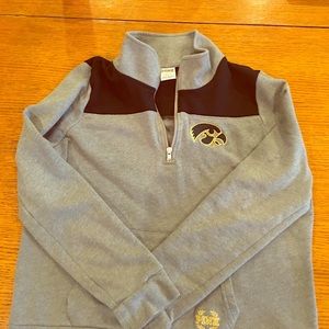 Womens VS half zip Hawkeye pullover