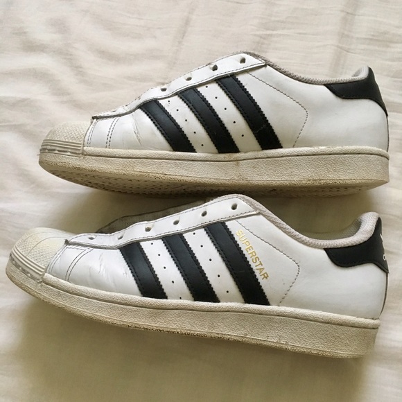 Adidas Shoes - Adidas Superstar sneakers
